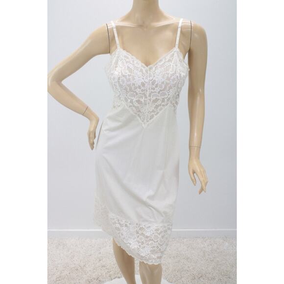 Vintage Vanity Fair Wrap Around Lace Full Slip size 36 Long Creamy White - Picture 4 of 13